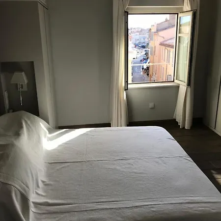 Superbe De 4 Chambres, Centre Tropez, A 2 Pas Du Port Апартаменти Сен-Тропе